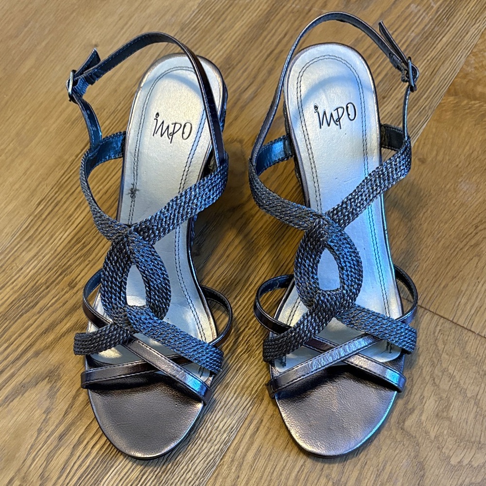 IMPO Woman’s Gray Strappy Wedges with Braided Design size 8